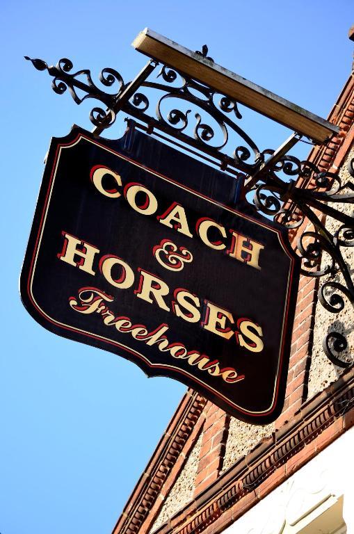 Coach & Horses Dersingham 外观 照片